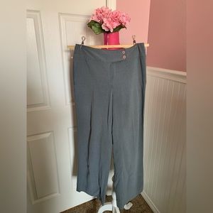 👗Cropped Grey Women’s Trousers, size 10, EUC, ShaperFX